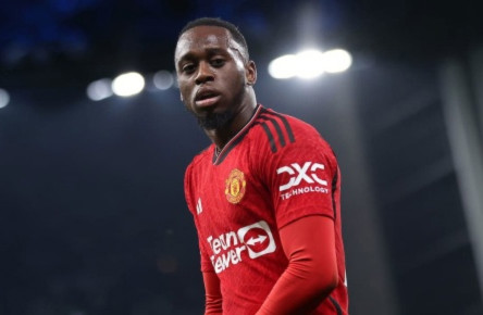 ​Manchester United sẵn sàng bán đứt Wan-Bissaka, West Ham và Bayern Munich vào cuộc đua