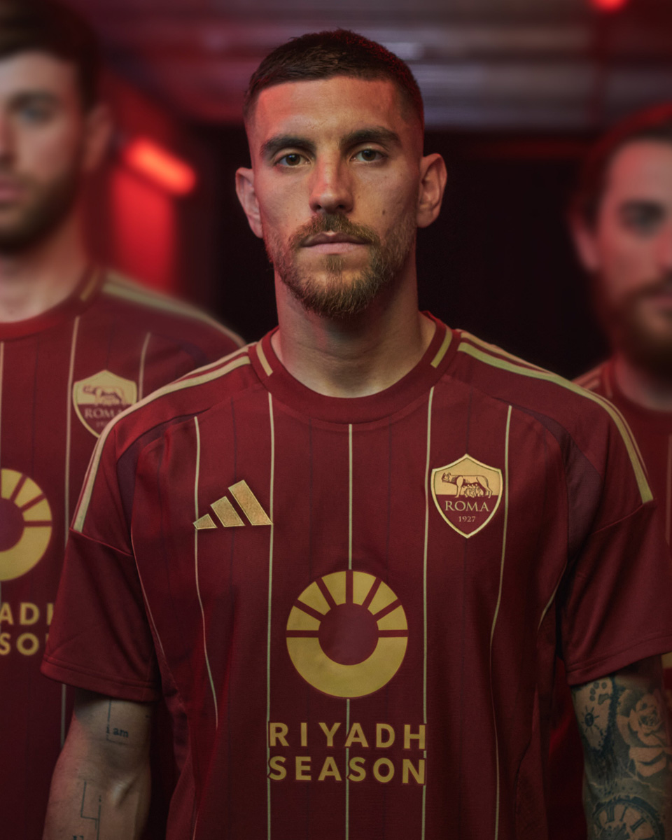 Áo đấu sân nhà Roma cho mùa giải 2024-25