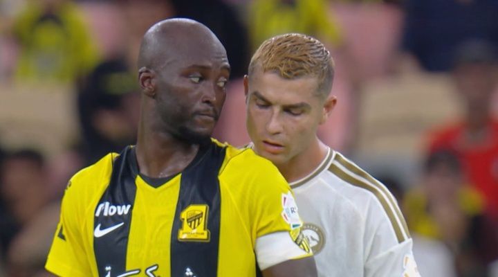 Pereira kể chuyện Ronaldo liếc trộm giấy: 