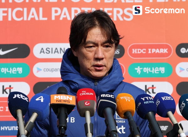 캡틴 손흥민 등 유럽파 환대 받으며 귀국, 축구대표팀도 첫 훈련 종료 '완전체'는 아직