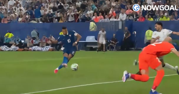 Mbappé Nets a Brace as France Cruise to 3-0 Victory Over Iraq