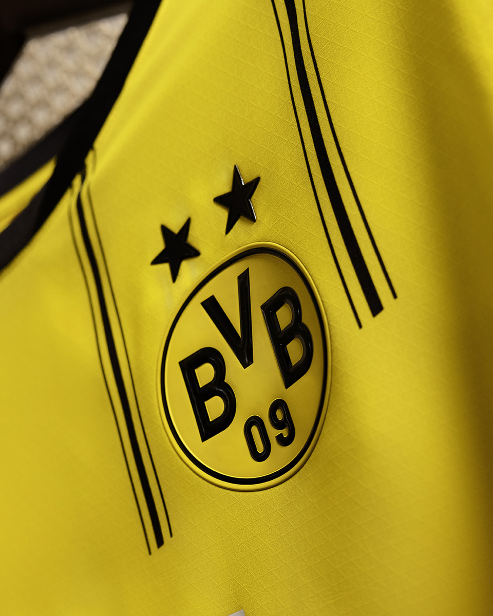 Áo thi đấu sân nhà của Dortmund cho mùa 2024-25