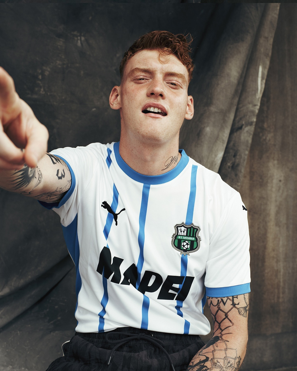 Áo sân khách Sassuolo cho mùa giải 2024-25