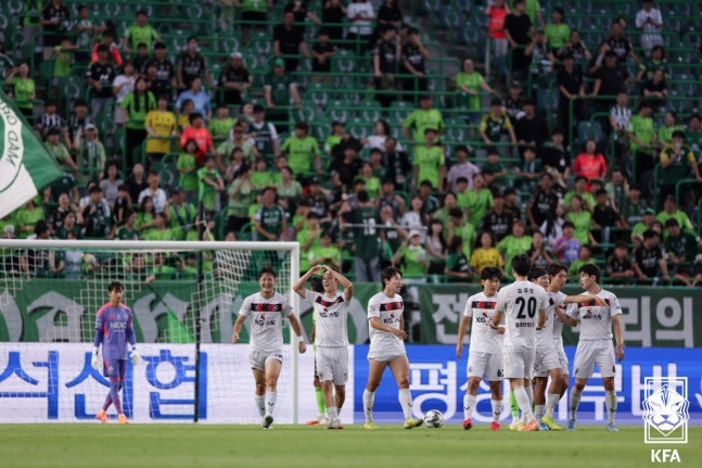 전북, 승부차기서 K3 당진에 무너져 16강 탈락…2연패 도전 실패