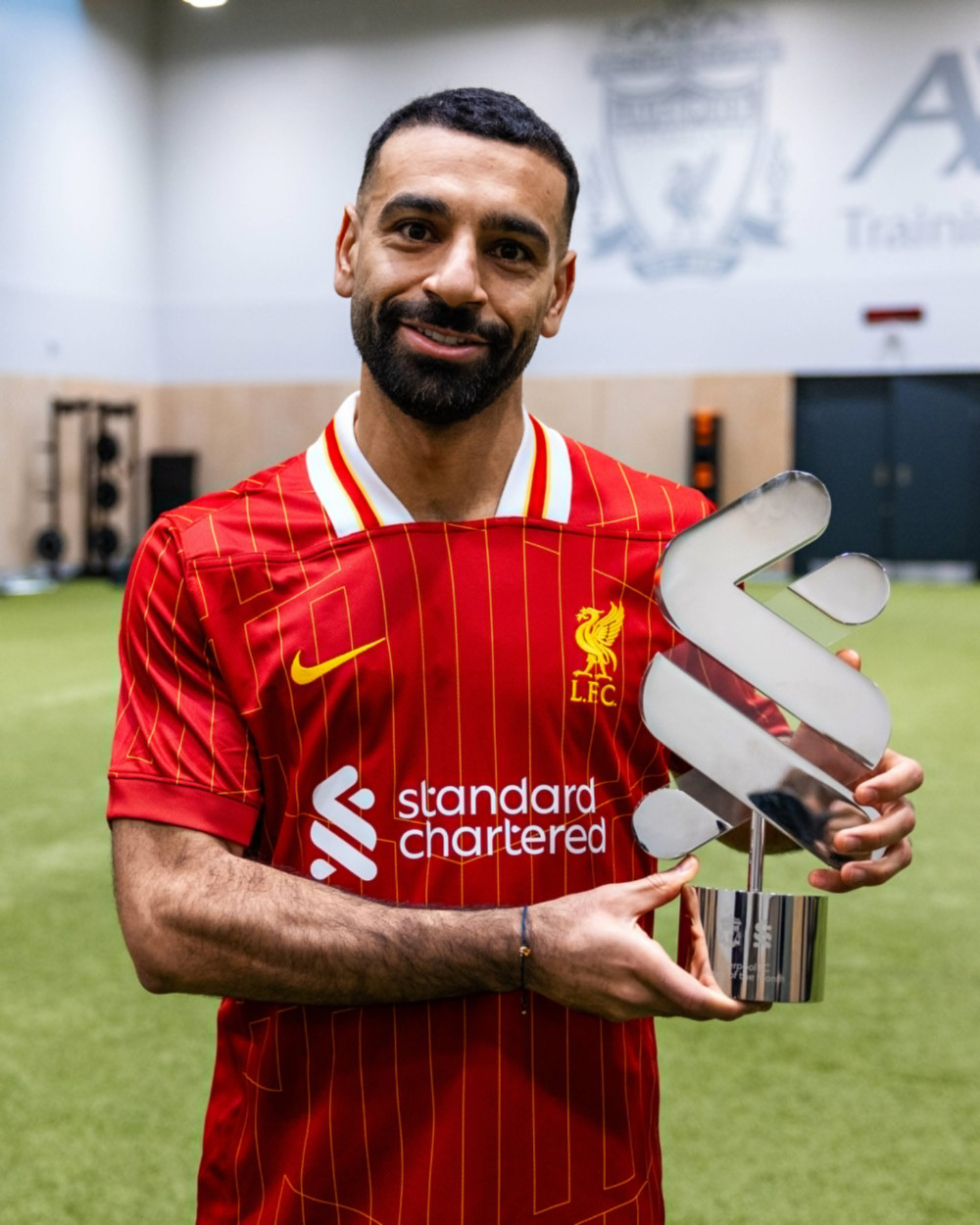 Salah là cầu thủ xuất sắc nhất tháng 11 của Liverpool