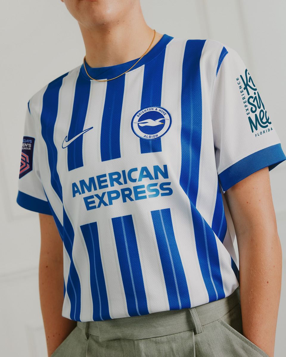 Áo đấu sân nhà Brighton cho mùa giải 2024-25