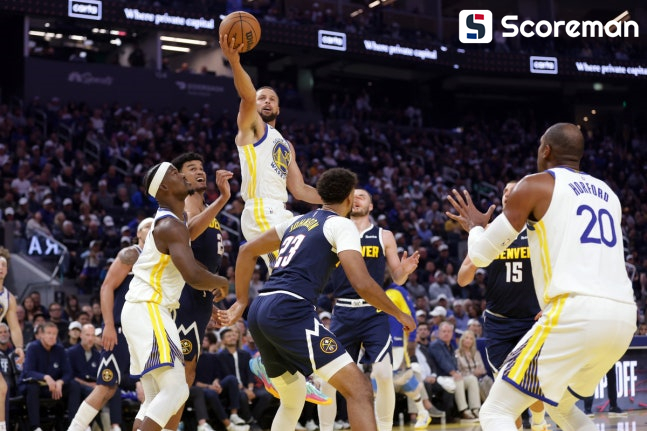 GSW, 연장 혈투 끝에 137-131 역전승... 개막 2연승