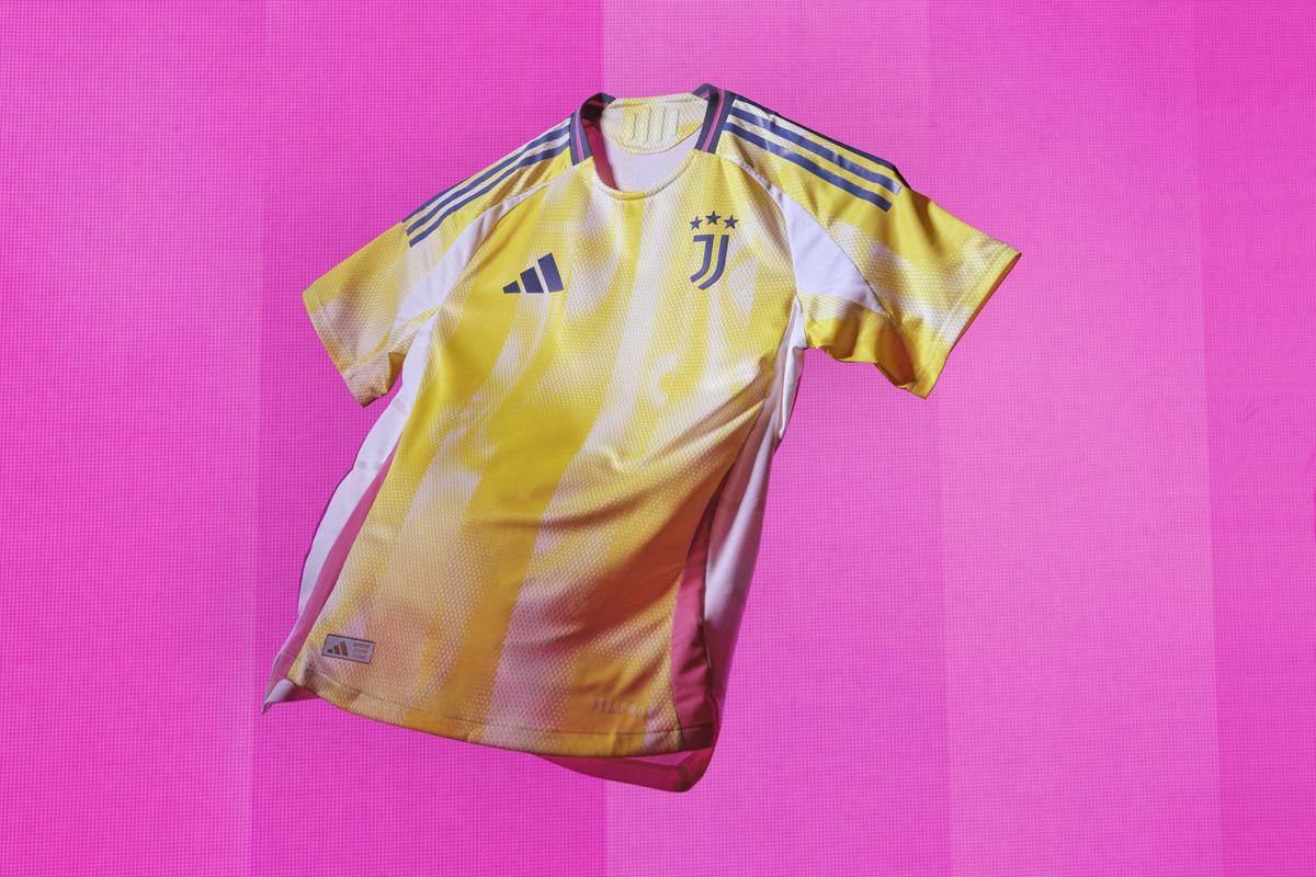 ​Áo đấu sân khách Juventus cho mùa giải 2024-25