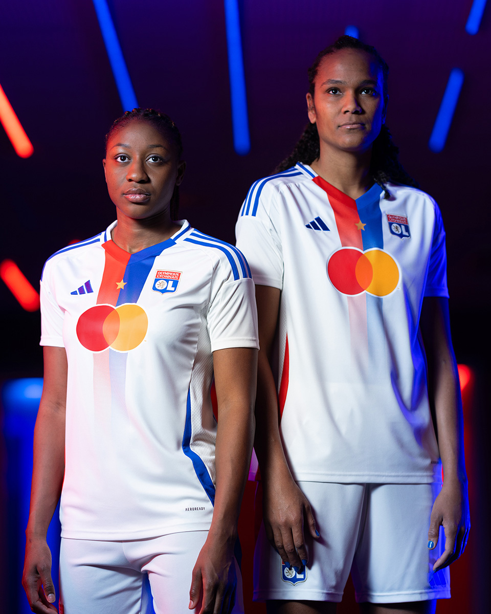 Áo sân nhà Lyon cho mùa giải 2024-25