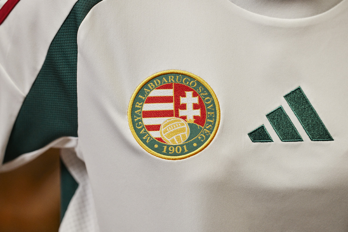 ​Áo đấu sân nhà và sân khách của ĐTQG Hungary cho EURO 2024