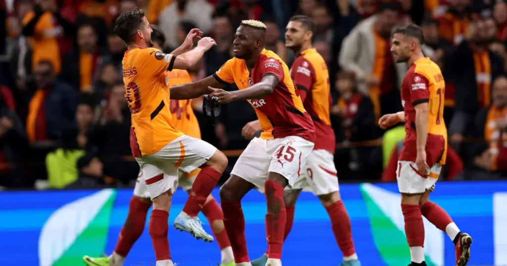 Osimhen's Double Powers Galatasaray Past 10-Man Spurs in Istanbul Thriller