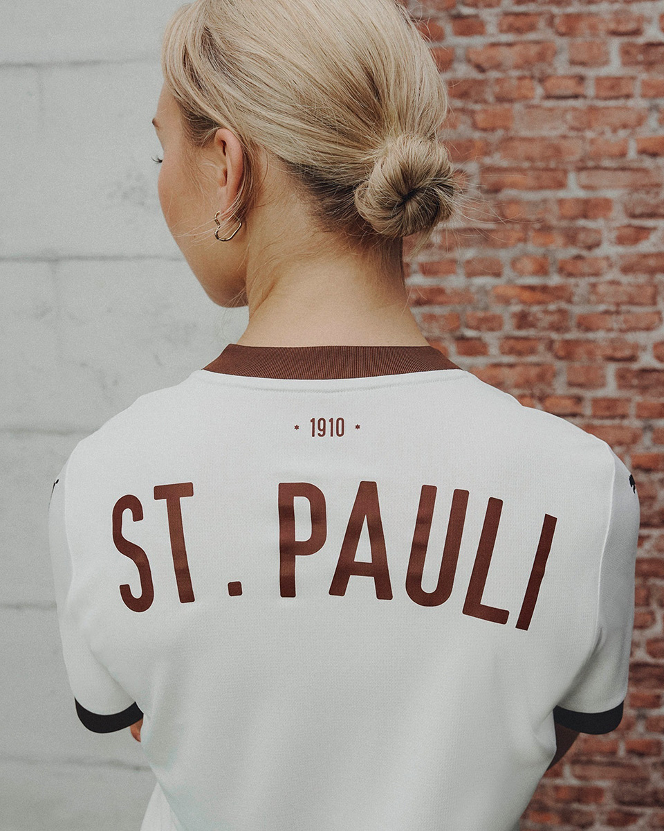 Áo đấu sân khách St. Pauli cho mùa giải 2024-25