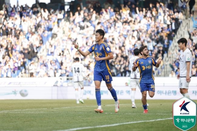 울산HD, 제주SK에 2-0 완승...허율 '멀티골'