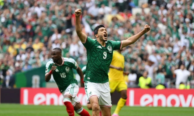Trận khai mạc 3 thẻ đỏ! Mexico 2-0 Nam Phi, Quiñones và Jiménez lập công