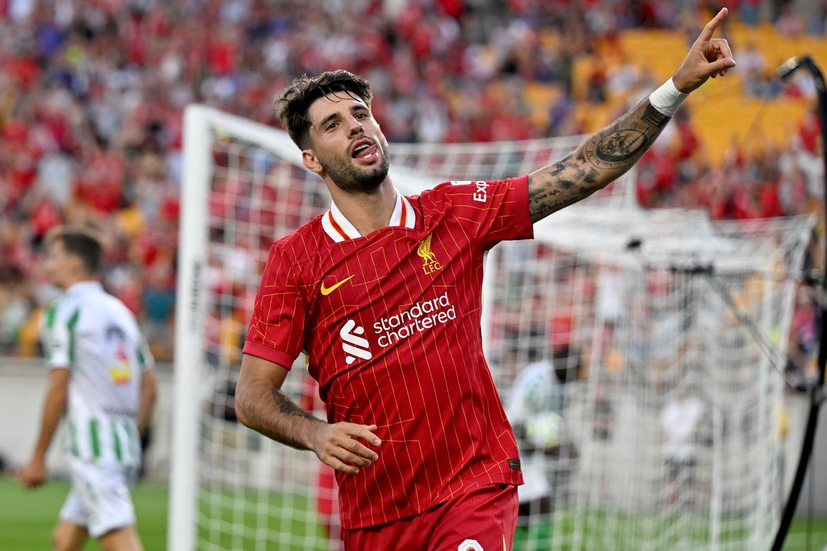 Harvey Elliott: Liverpool to Embrace 'Elegant' Style Under Arne Slot