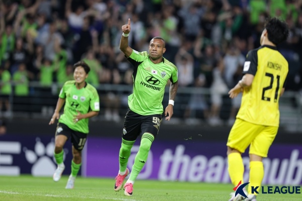 '이탈로 역전 결승골' 전북, 가시와 2-1 꺾고 ACLE 1차전 승리