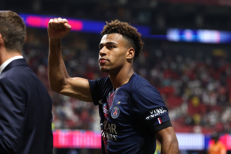 Due bị rách nghiêm trọng ở đùi phải và sẽ phải ngồi ngoài trong vài tuần, bỏ lỡ trận đấu với Bayern Munich