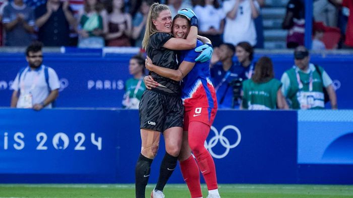 เช่นเดียวกับดารา USWNT คนอื่นๆ Naeher ทิ้งมรดกแห่งความเป็นเลิศไว้