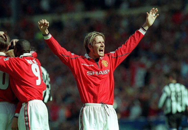 AI ประเมินกองกลางที่ยิ่งใหญ่ที่สุดของแมนเชสเตอร์ยูไนเต็ด: ชาร์ลตันติดอันดับหนึ่ง คีน กิกส์ สโกลส์ เบคแคมอยู่รายชื่อนี้