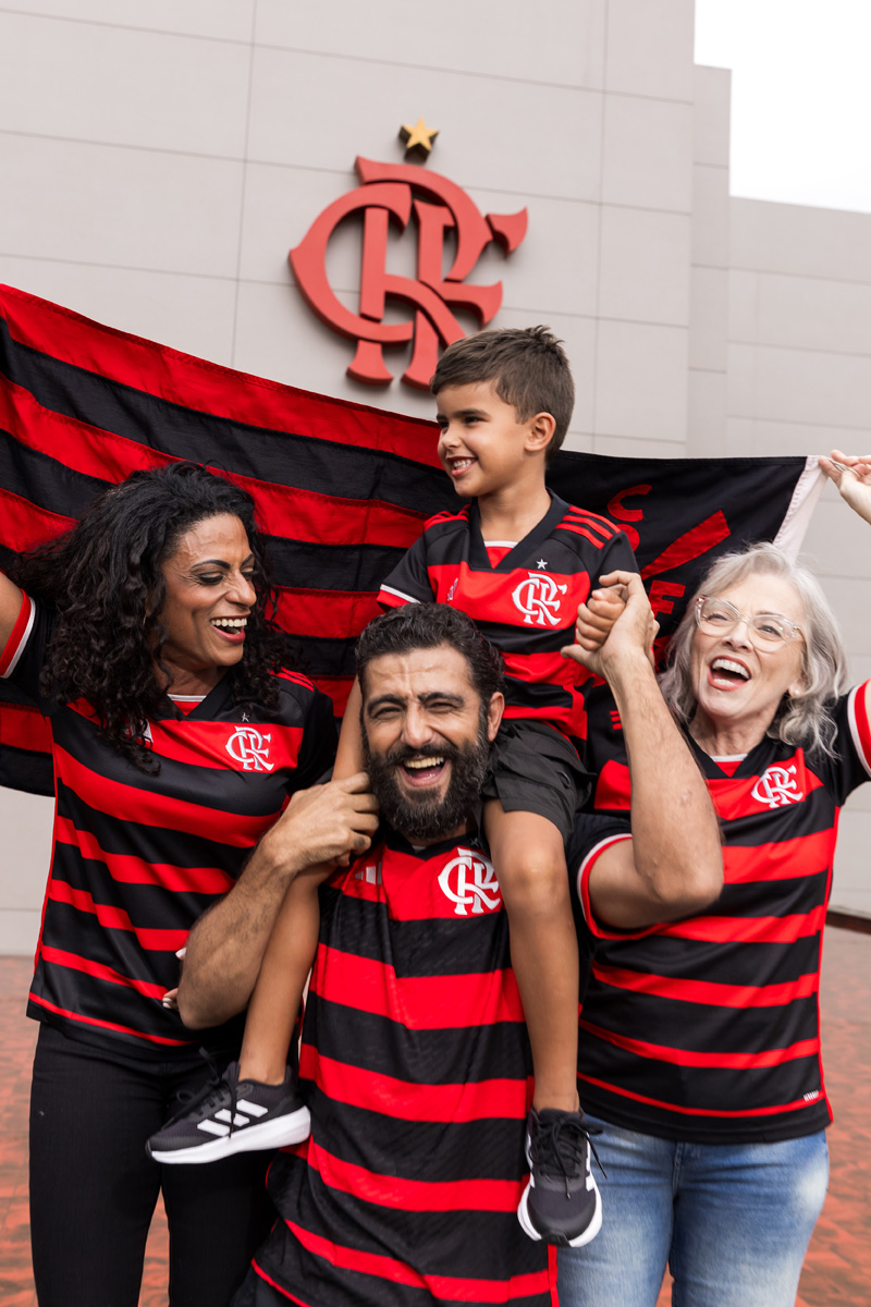 Áo đấu sân nhà Flamengo cho mùa giải 2024