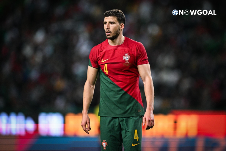 ​Chelsea 'keeping tabs' on key Man City player who could be sold