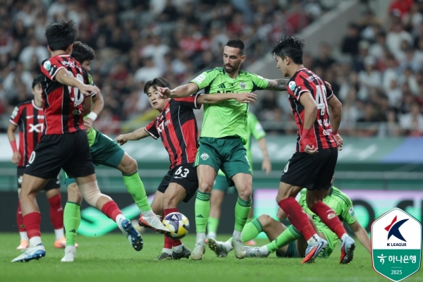 전북, 자책골로 서울과 1-1 무승부…2위 김천과 승점 15점 차