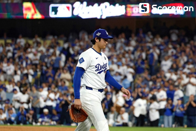 '9출루' 경기 다음날 선발 등판 오타니, 4실점…LA다저스는 토론토에 패하며 2-2 동률