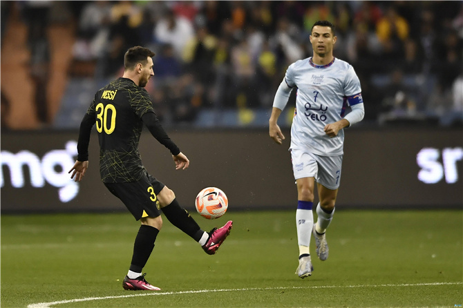 Ronaldo, Messi roll back the years in nine-goal thriller