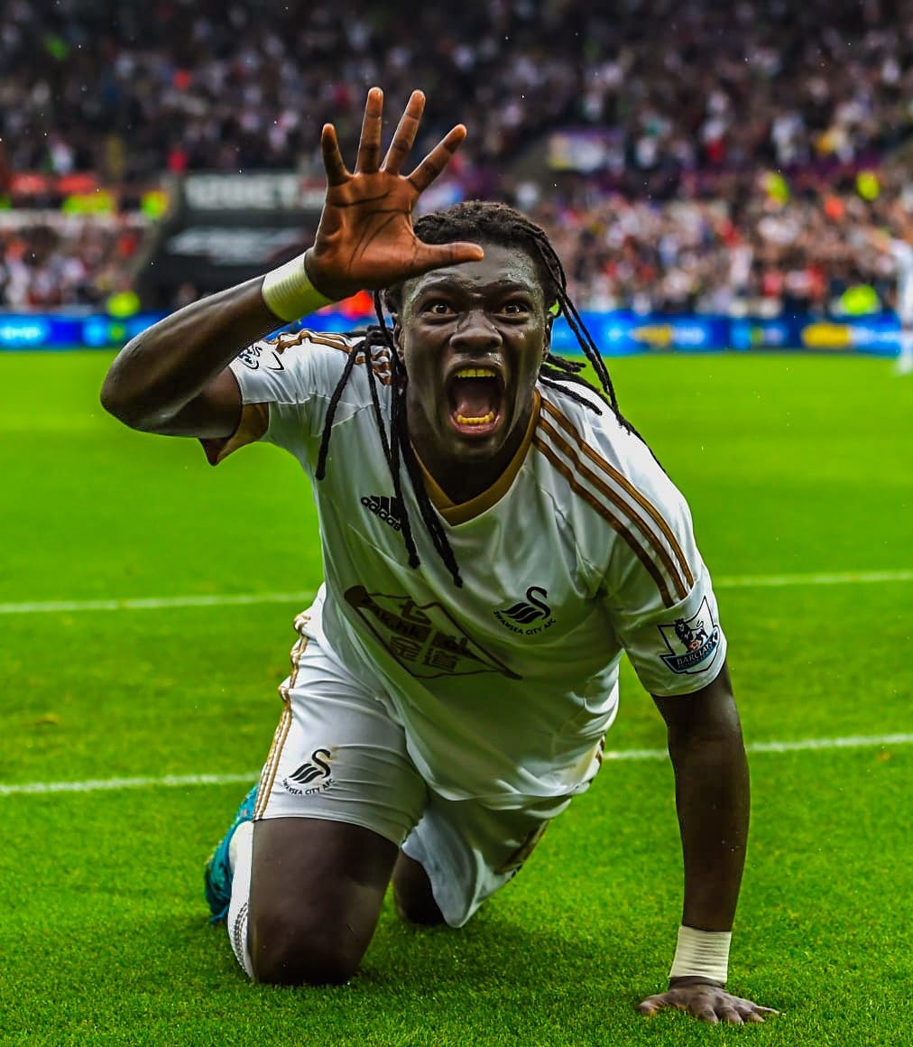 The 39-year-old former French international Bafetimbi Gomis has announced his retirement