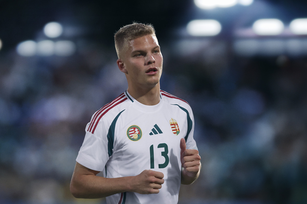 ​Áo đấu sân nhà và sân khách của ĐTQG Hungary cho EURO 2024