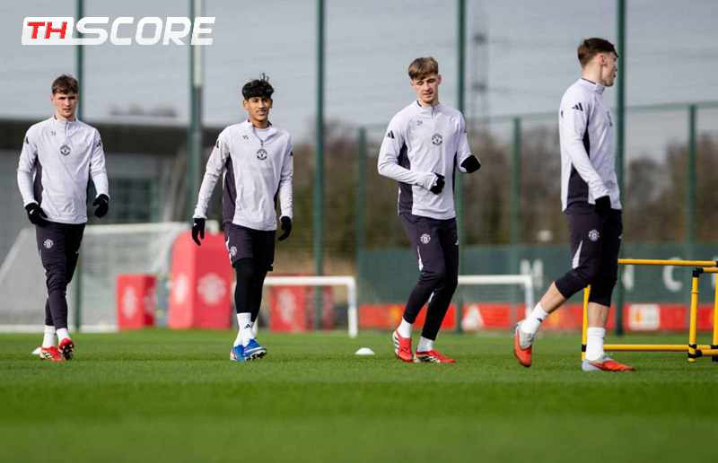 ​พรีเมียร์ลีกระอุ! แมนยูฯ เปิดรังโอลด์ แทรฟฟอร์ด รับมือ สเปอร์ส เดิมพันแต้มสำคัญ