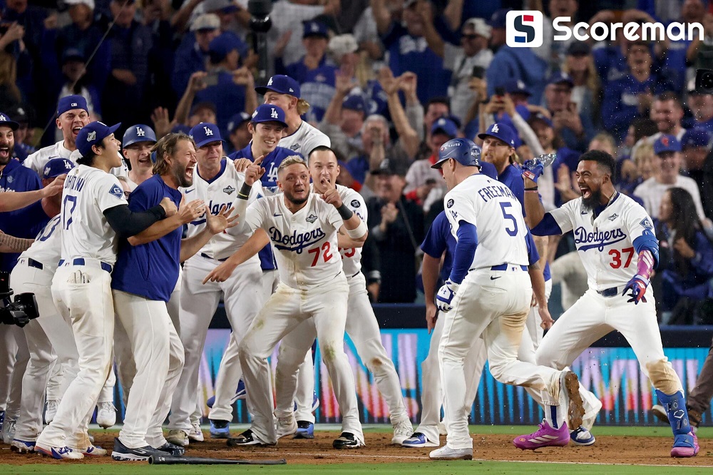 LA다저스, 6시간 18회 혈투 끝에 프리먼 끝내기 홈런으로 승리!…오타니 9출루 신기록은 덤