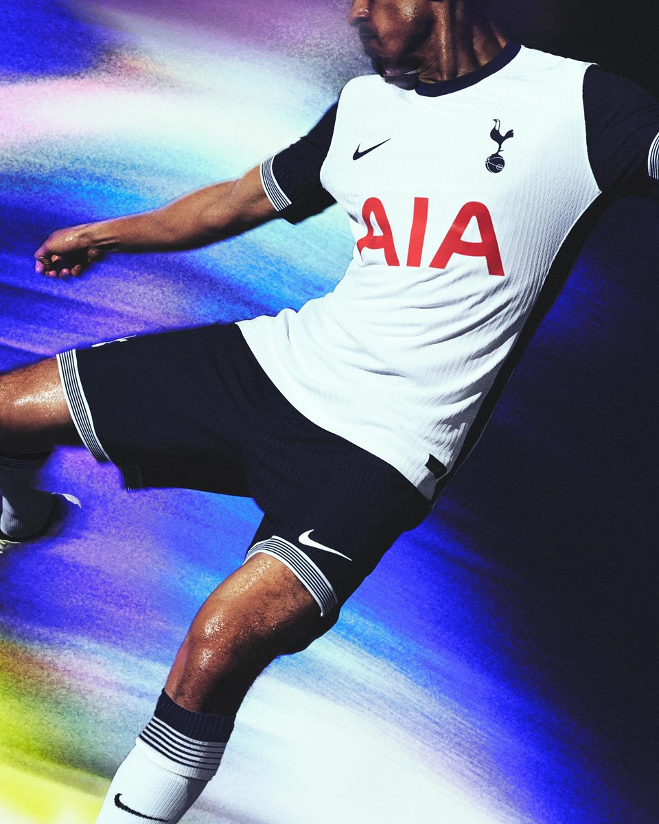 ​Áo đấu sân nhà Tottenham Hotspur cho mùa giải 2024-25