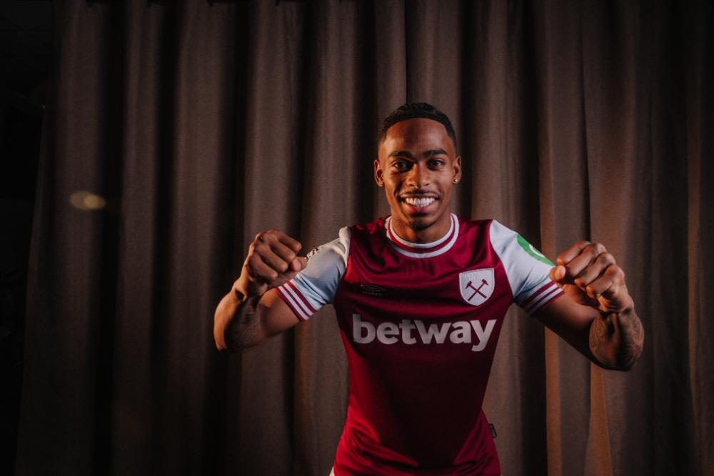 West Ham Sign Leeds Forward Crysencio Summerville