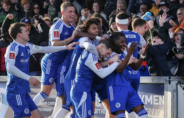 Nhà ĐKVĐ bị loại! FA Cup: Crystal Palace thua 1-2 trên sân khách trước Macclesfield – đội hạng 6