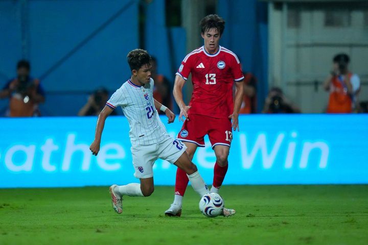Thái Lan thắng 3-1 trên sân Singapore, nắm lợi thế bán kết ASEAN Cup