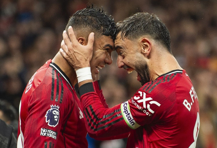 Wes Brown khen Bruno và Casemiro sau chiến thắng 3-1 của MU trước Aston Villa