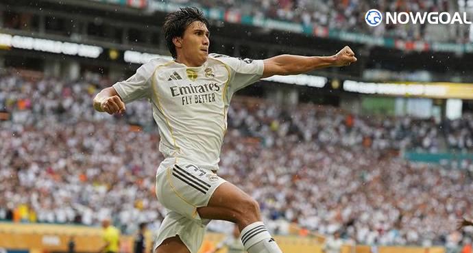Xabi Alonso Elevates Gonzalo Garcia to Real Madrid’s First Team with Legendary No. 9 Jersey