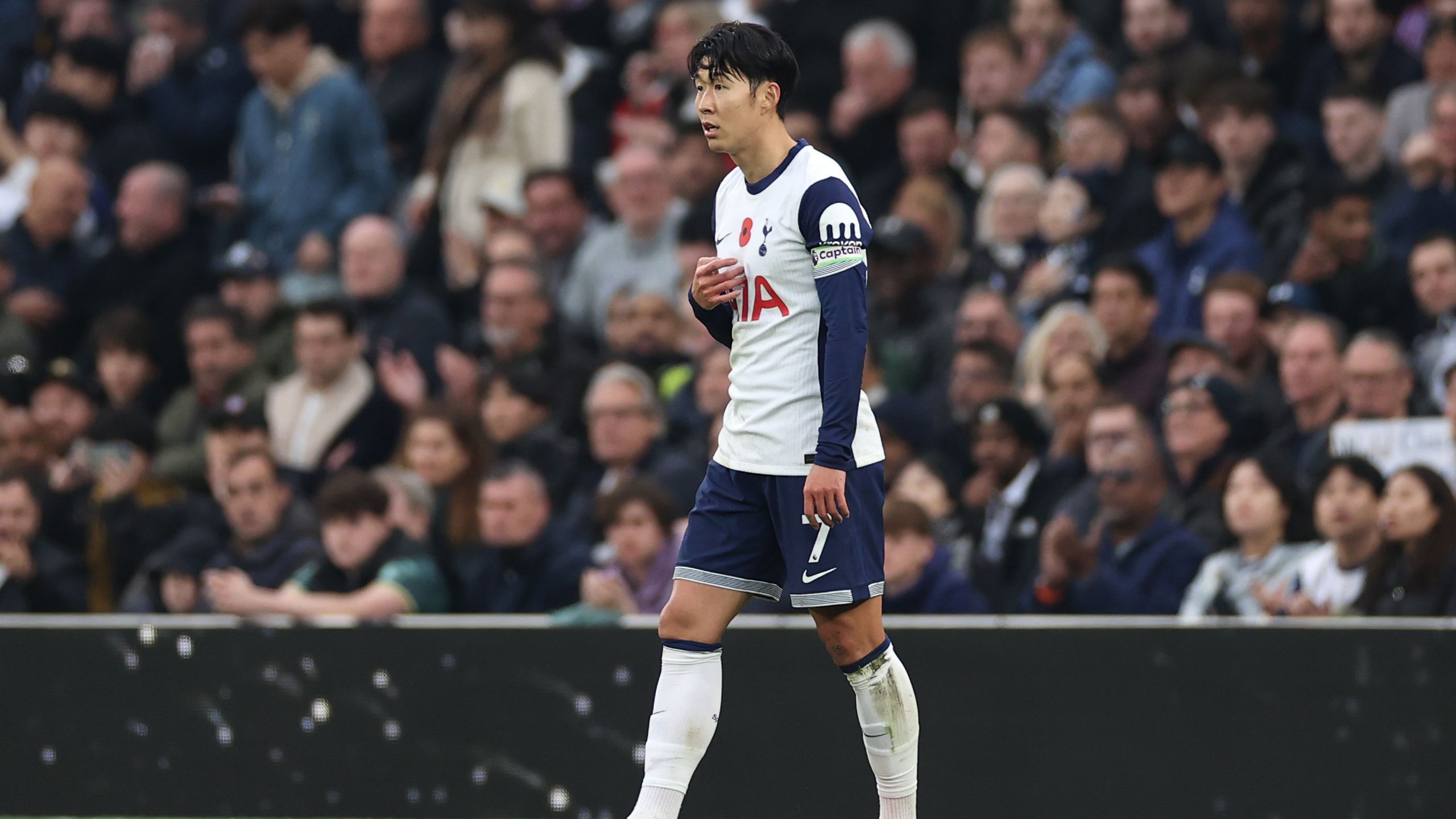 Ange Postecoglou Addresses Heung-Min Son's Reaction to Substitution Amidst Spurs' Dominant Win