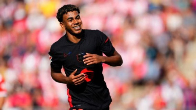 ​Yamal - Ngôi sao mới tỏa sáng tại Barcelona, so sánh với Messi