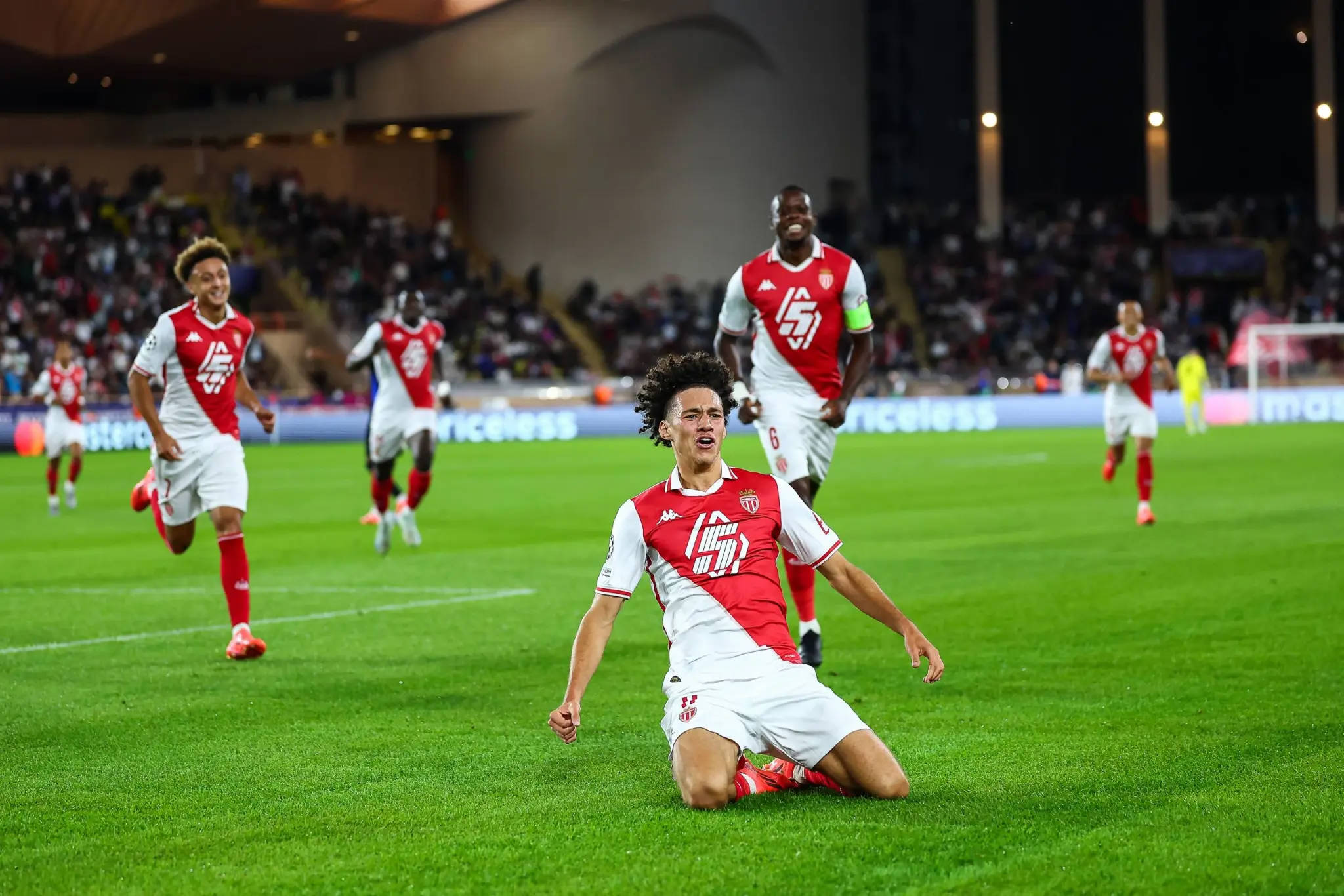 Đánh bại Barcelona, Monaco chấm dứt chuỗi 14 trận không thắng đáng xấu hổ ở Champions League