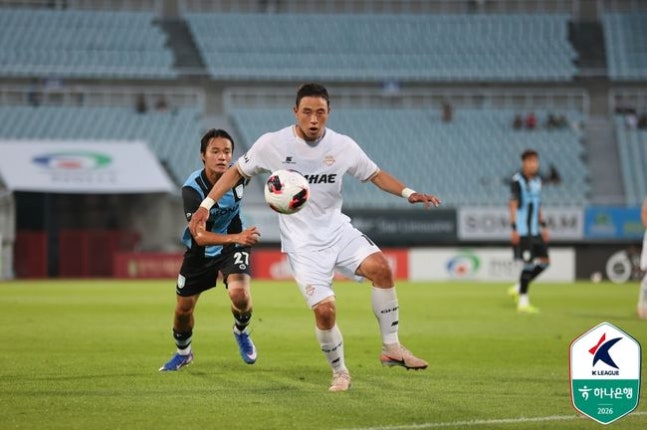 '프리조 멀티골 폭발' 수원FC, 전남 5-0 완파...김해FC도 시즌 2승