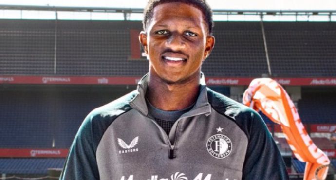 Manchester City Join Bayern Munich in Race for Feyenoord’s Givairo Read