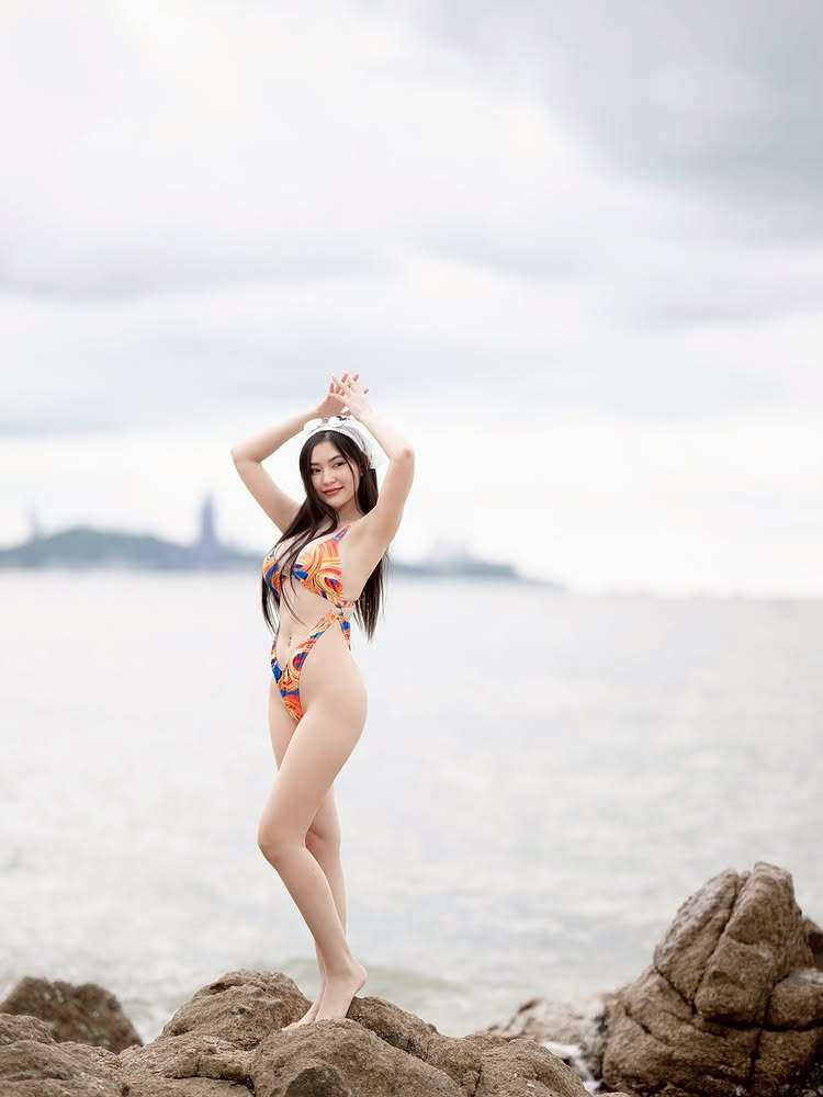 ส่องหุ่นแซ่บ น้ำฟ้า สุภัคพร วารีกุล เน็ตไอดอลและนางแบบสาวสุดเซ็กซี่