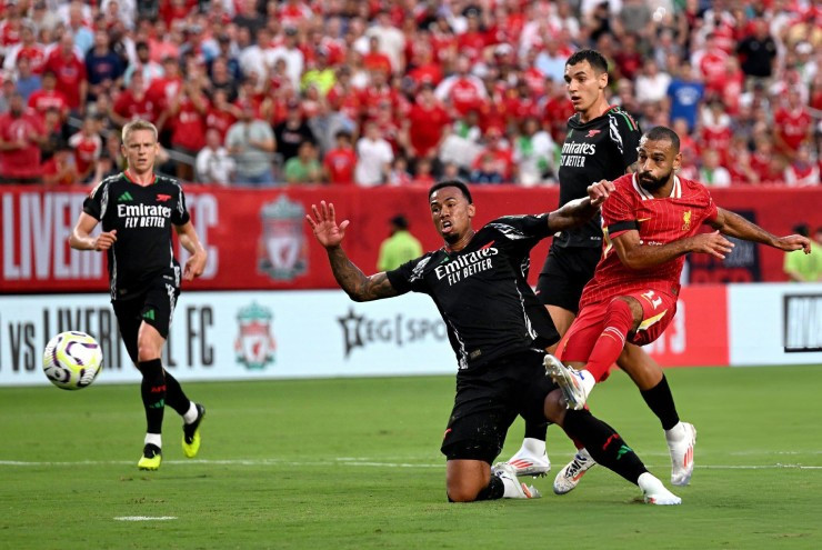 Salah tỏa sáng, Liverpool thắng kịch tính Arsenal