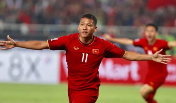 Người hùng AFF Cup 2018 dẫn dắt CLB V-League