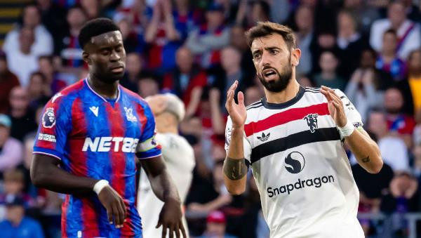 Mất bóng 34 lần, tạt hỏng 6/6: M.U có một điểm đen