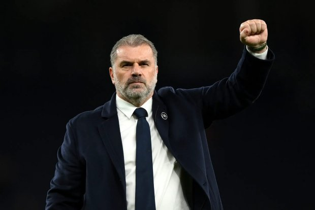 Postecoglou bị huyền thoại Arsenal chế giễu