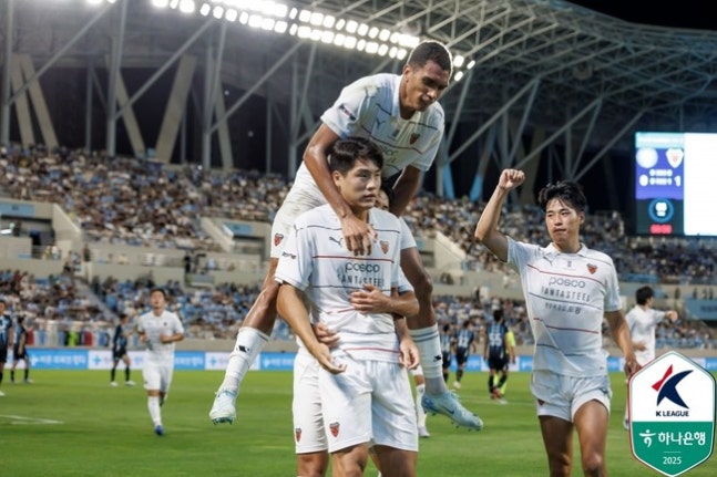 '2연패' 안양 vs '2연승' 포항, 선발 라인업 공개...모따-마테우스vs홍윤상-이호재