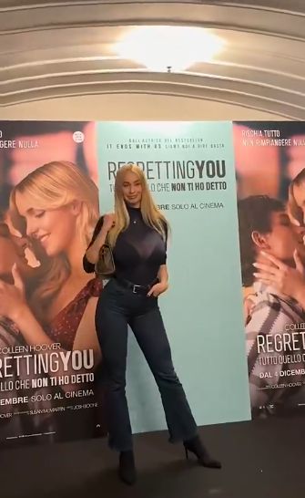 Thân hình quyến rũ! Nữ MC của Real Madrid không hề giấu diếm thân hình 'bốc lửa' của mình, thật sự rất ấn tượng...